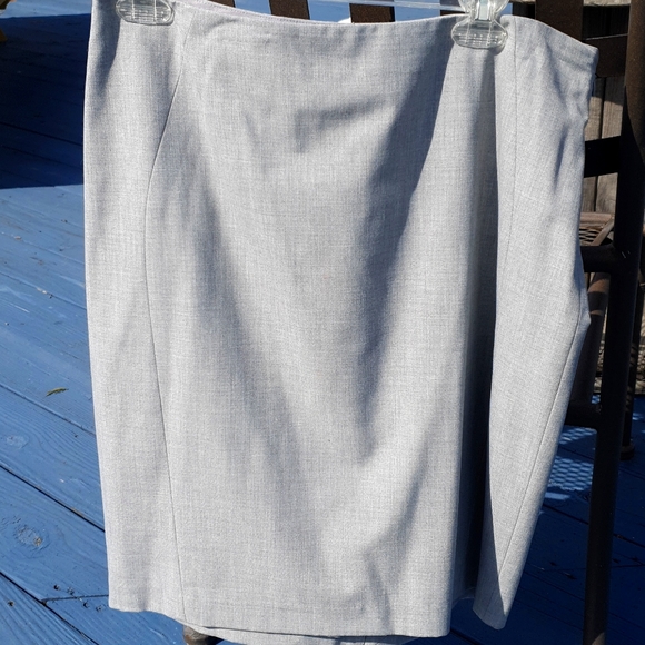 The Limited skirt - Picture 1 of 4